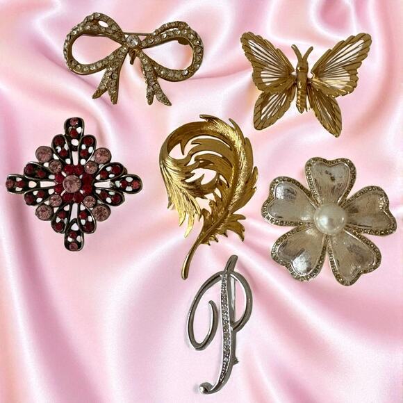 Six 6 Vintage Brooches Pins-Monet-AAi-Others-Rhinestone-Gold Tone-Silver Tone - Picture 1 of 12